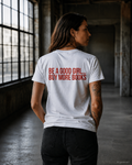 BE A GOOD GIRL... BUY MORE BOOKS – Weißes Regular Fit Unisex T-Shirt mit Backprint | Statement Shirt Book Lover S–5XL